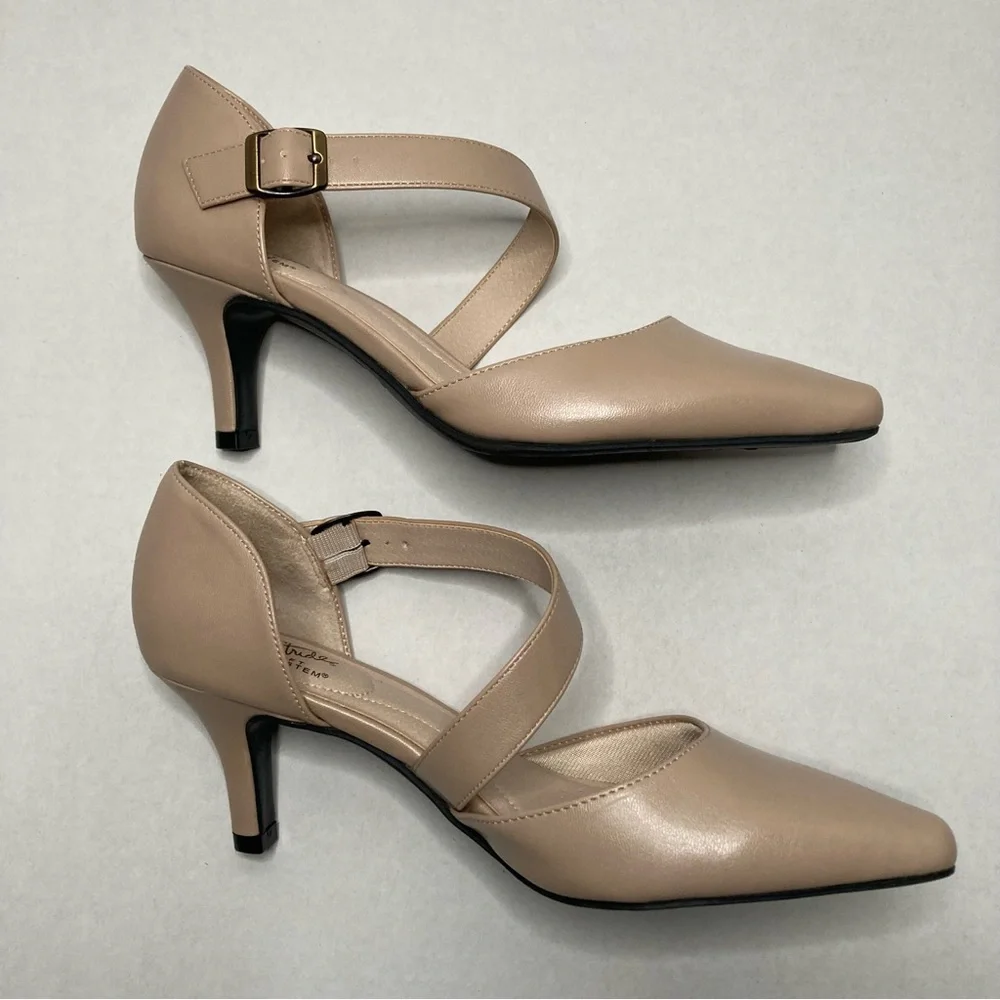 LifeStride Wide Width size 8 Taupe 2.5 inch heels - Picture 4 of 11